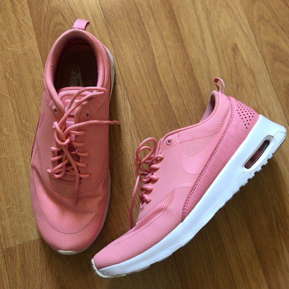 Pink nike air maxes